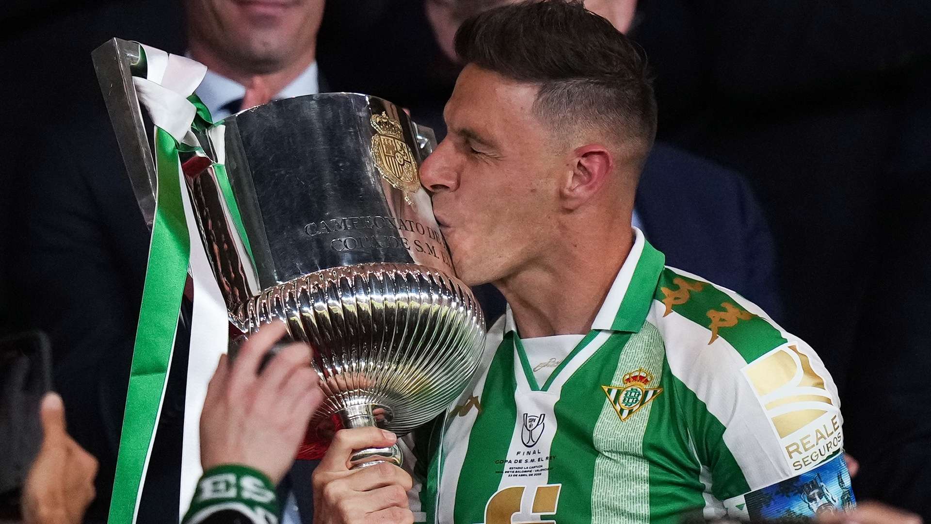 同看似不菲 同看似不菲